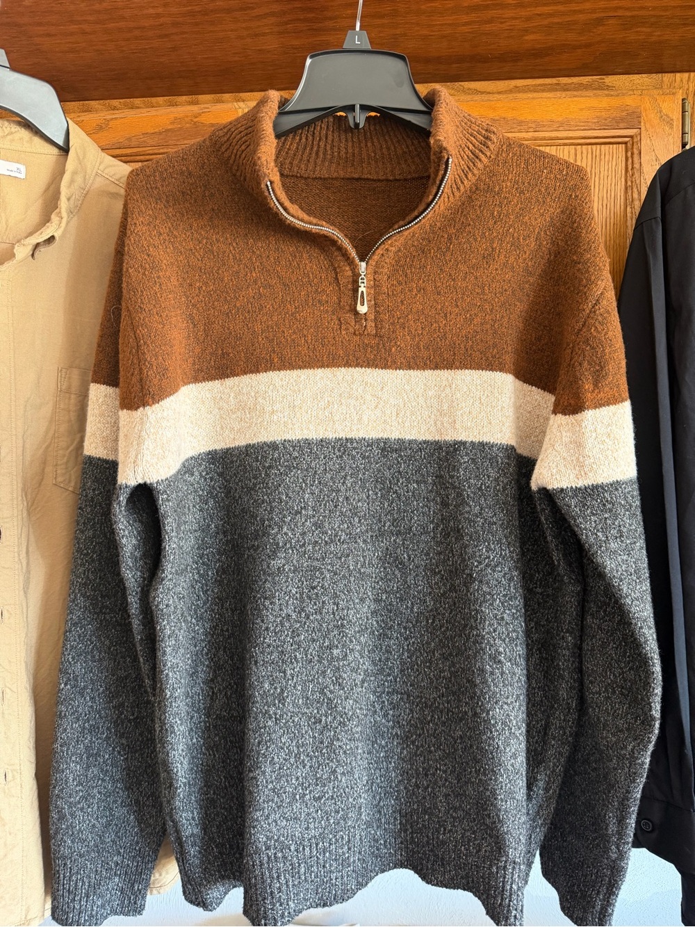 SHEIN Men's Zip-Up Colorblock Sweater in Brown, Cream & Gray